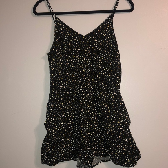 cute black detailed romper. Size medium. H&M Divided brand. - Picture 1 of 3